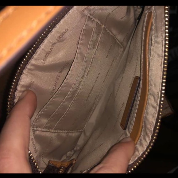 Mk wristlet - Picture 3 of 3
